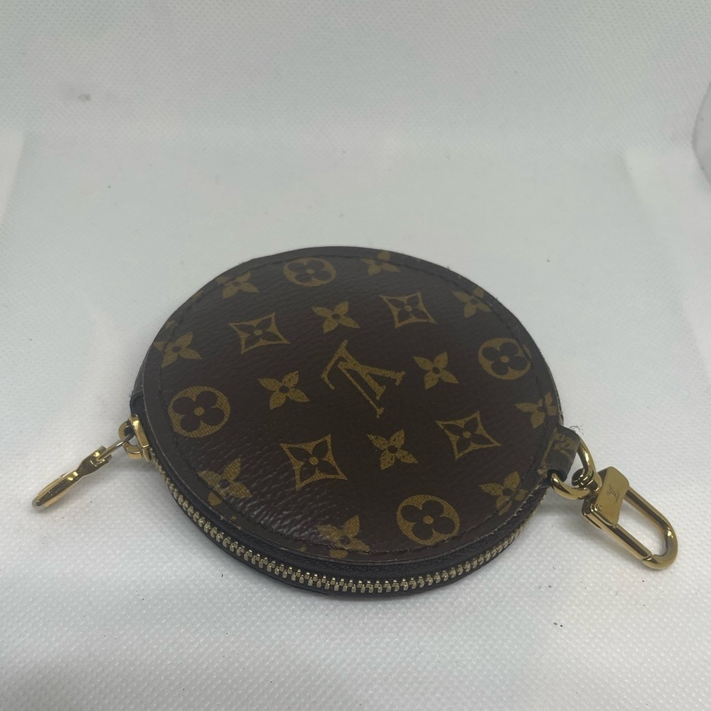 louis vuitton • multi pochette round coin pouch
